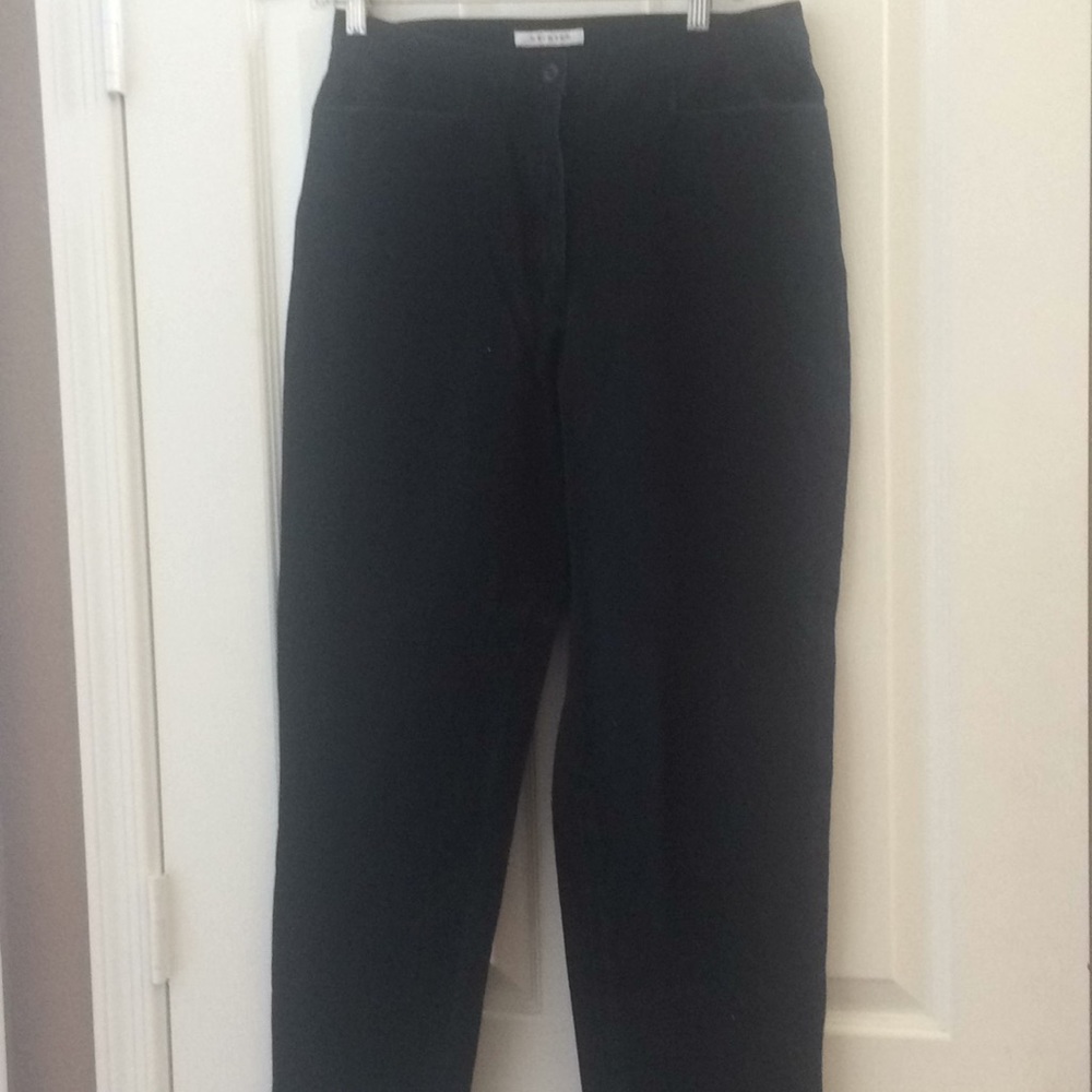 FINAL MARKDOWN Ladies jones wear sport jeans 10